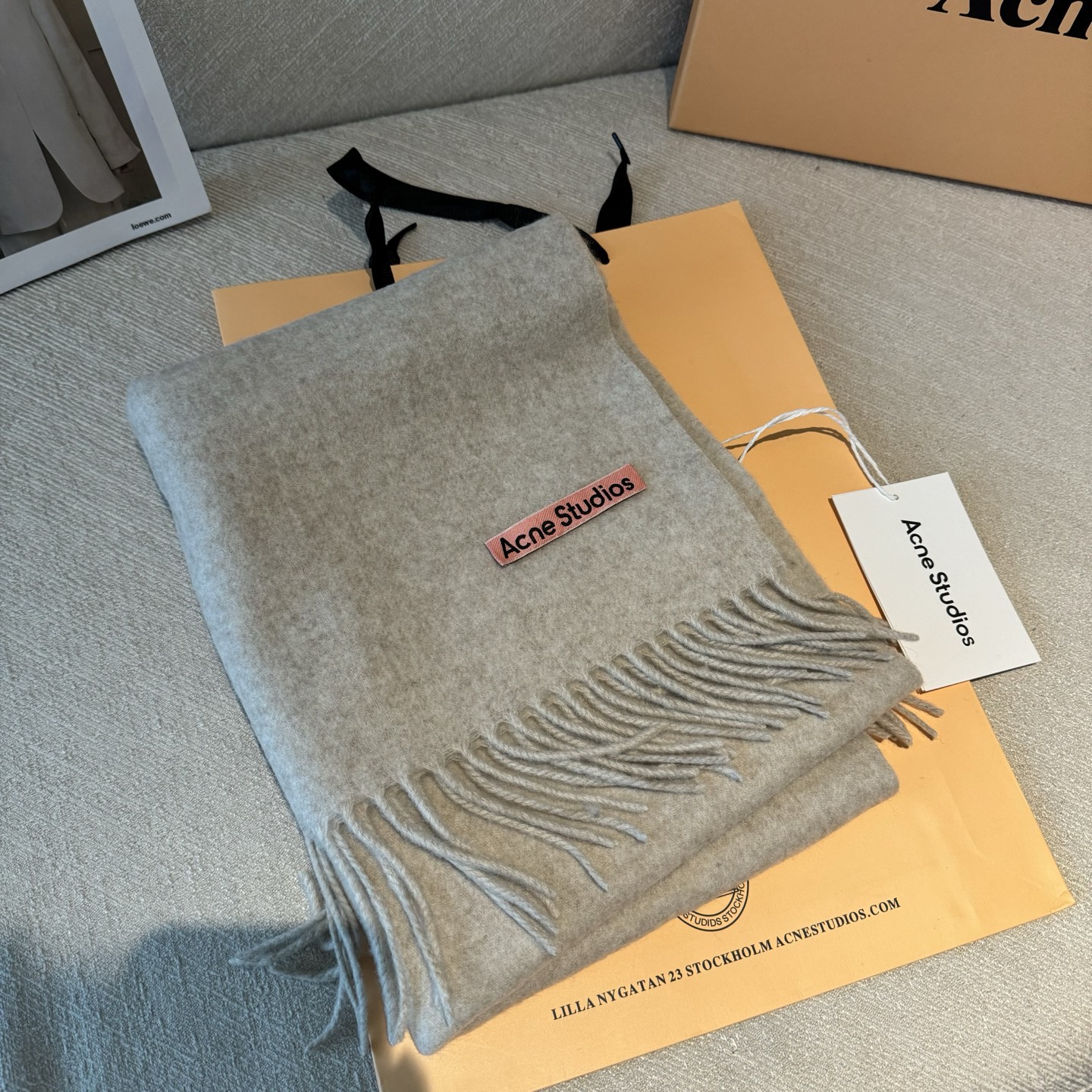 Acne 主打的系列~今年这个真是红啊~时髦气质的代名词‼️♥️自带高级气场‼️软软糯糯厚实温暖‼️再来