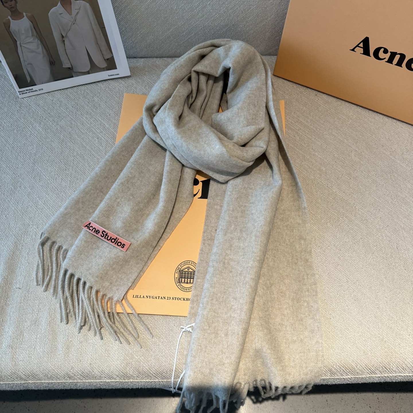 Acne 主打的系列~今年这个真是红啊~时髦气质的代名词‼️♥️自带高级气场‼️软软糯糯厚实温暖‼️再来