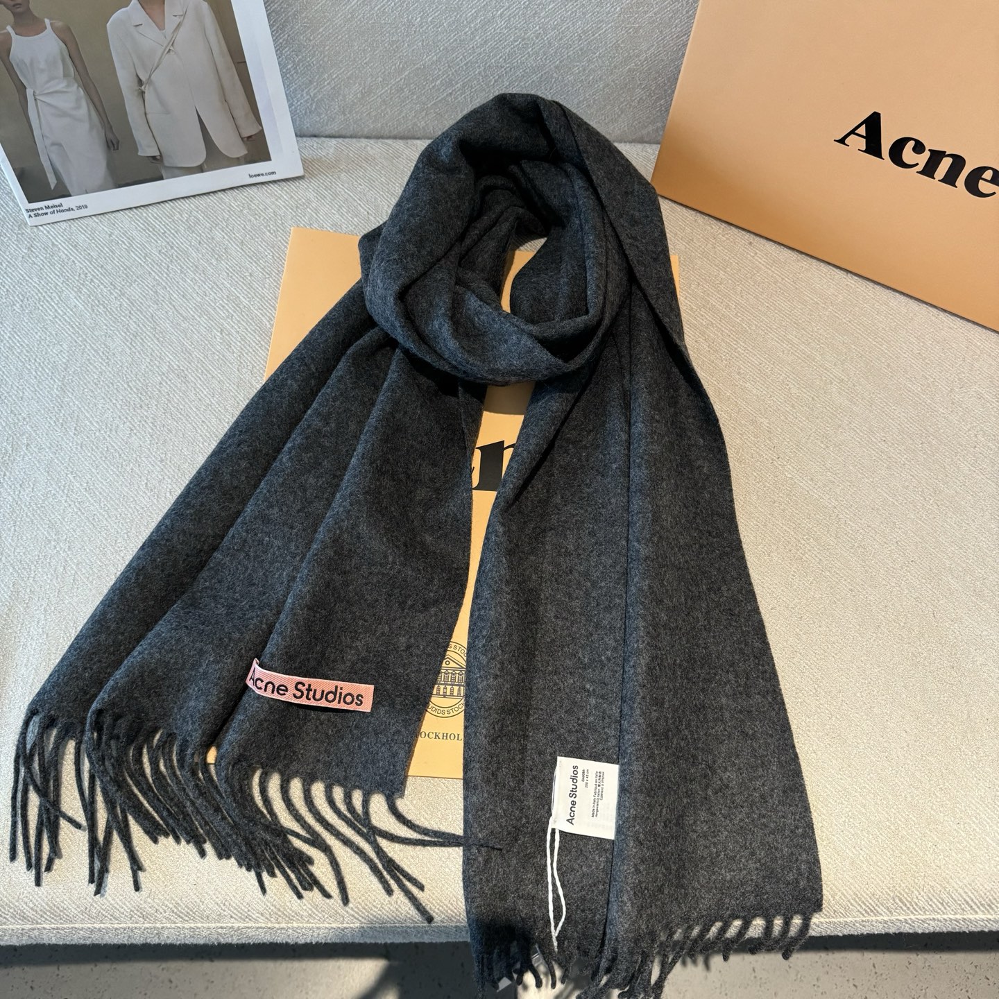 Acne 主打的系列~今年这个真是红啊~时髦气质的代名词‼️♥️自带高级气场‼️软软糯糯厚实温暖‼️再来