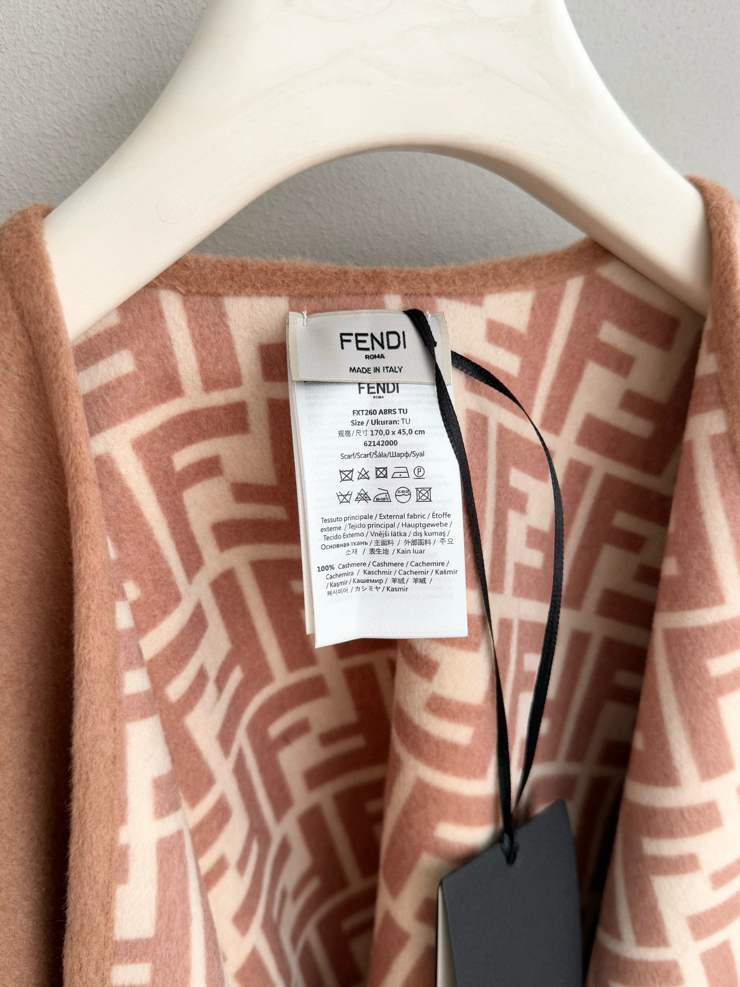 Fendi Fendi斗篷双面提花羊绒披肩｜奢雅双色，自在型格