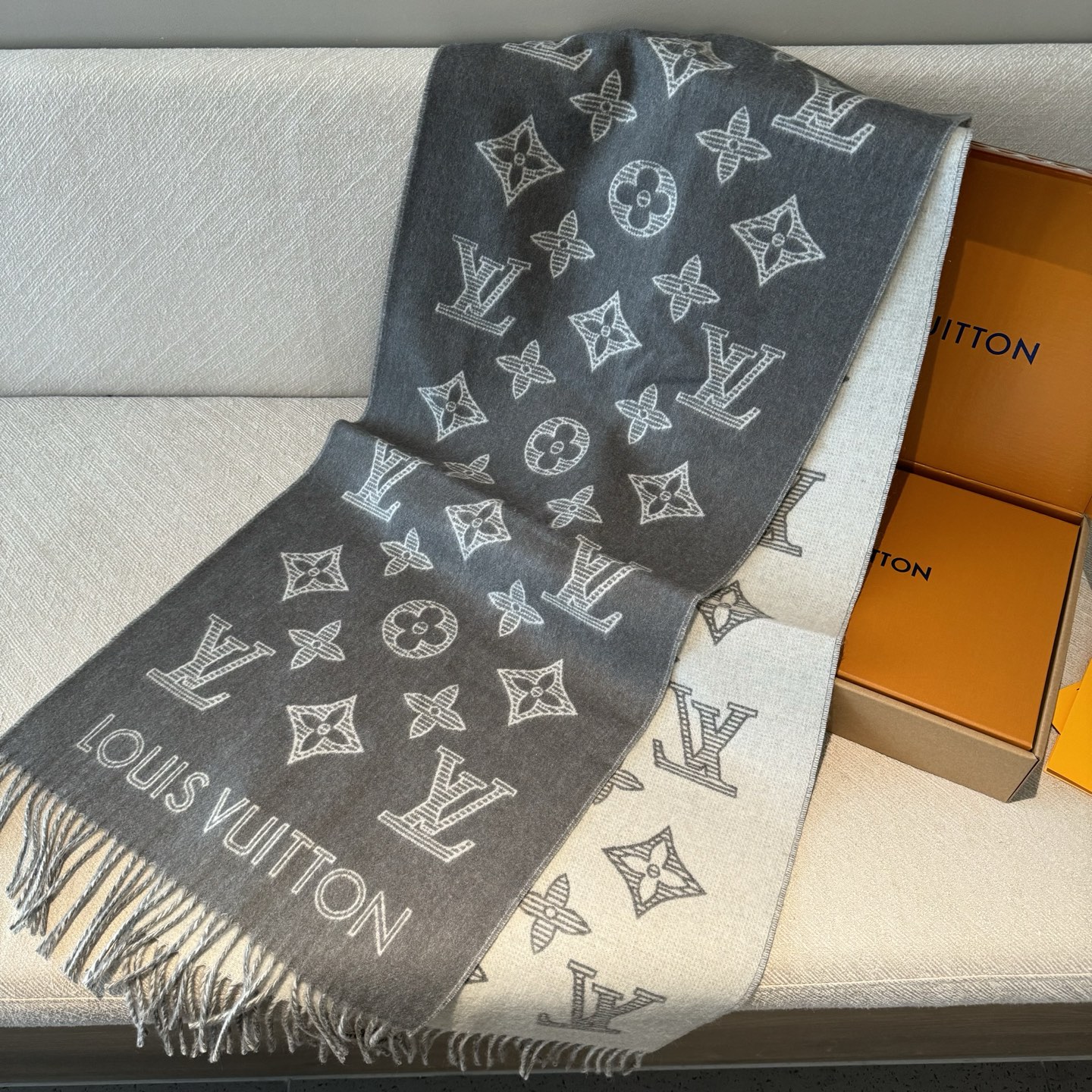 新款💫Louis Vuitton💥【L经典老花图案长巾】原版1:1定制， SimPly LV 围巾将全幅