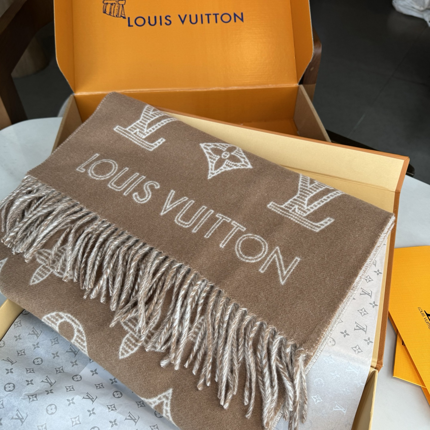新款💫Louis Vuitton💥【L经典老花图案长巾】原版1:1定制， SimPly LV 围巾将全幅