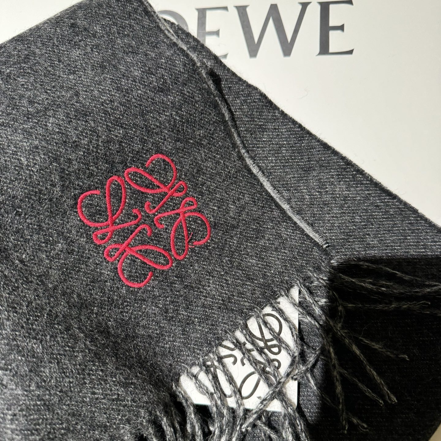 ❗️ Loewe罗意威今年最新的订单(讲真，送人自用百分推荐)SviP推荐(自留.品质绝对放心).真心觉