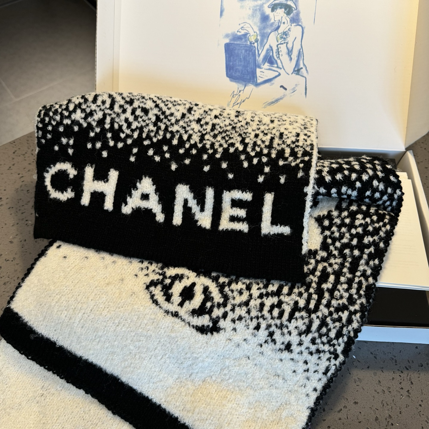 新款Chanel · 香奈儿难得一见的针织单品，温柔配色，超级迷恋❗️气质低调恬静又不失优雅❗️】重点推