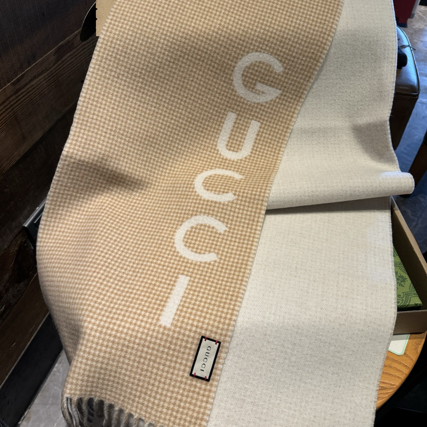 ✨✨Gucci · 古奇千鸟格羊绒围巾❗来个硬货.麻溜的安排上.纯正出口❗原订单已经交货一批，其中一批刚