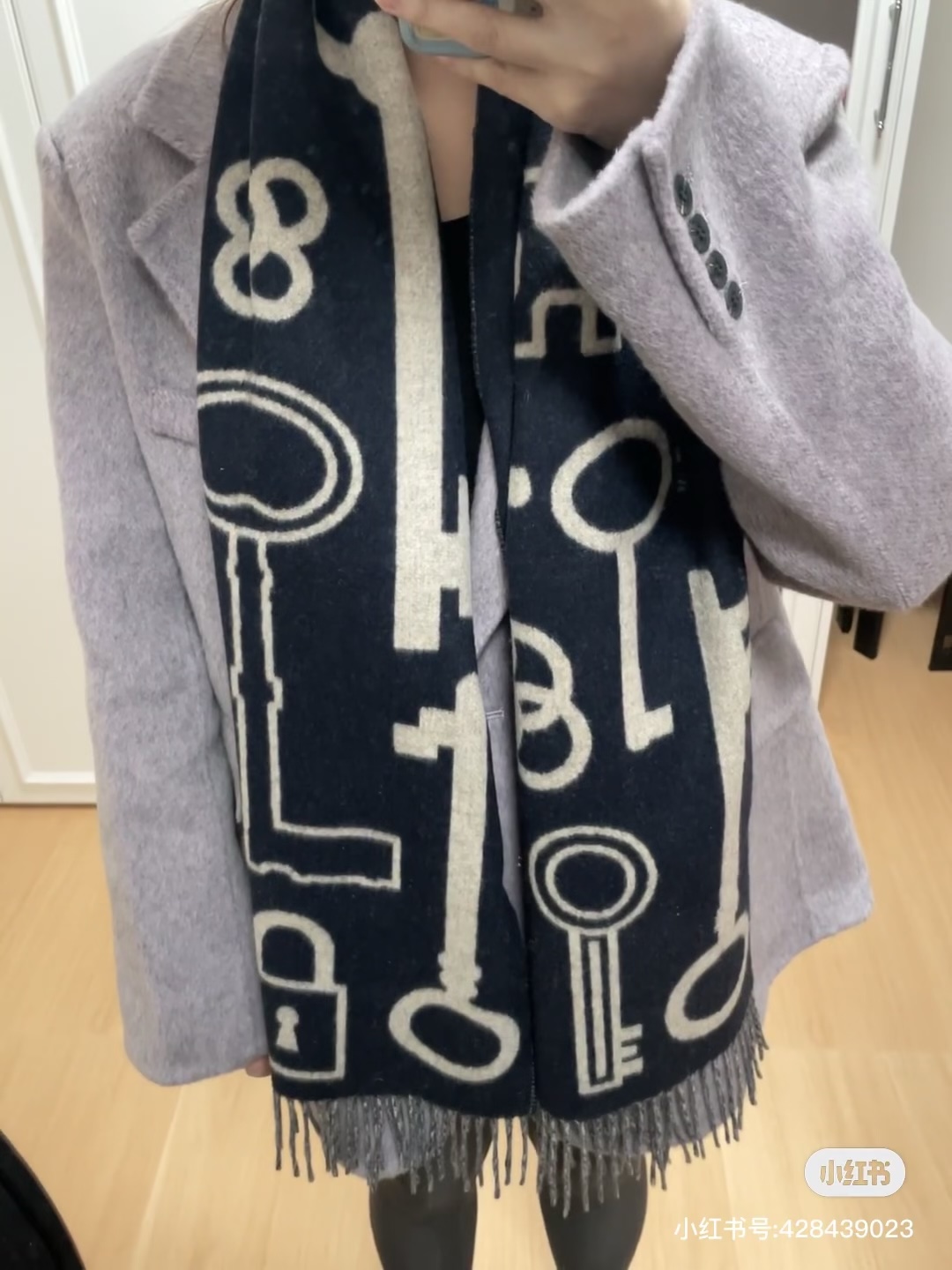 爱马仕全网都爱的一款H钥匙双面羊绒围巾，Casaque Porte-Clefs触感柔软细腻 软软绵绵如云