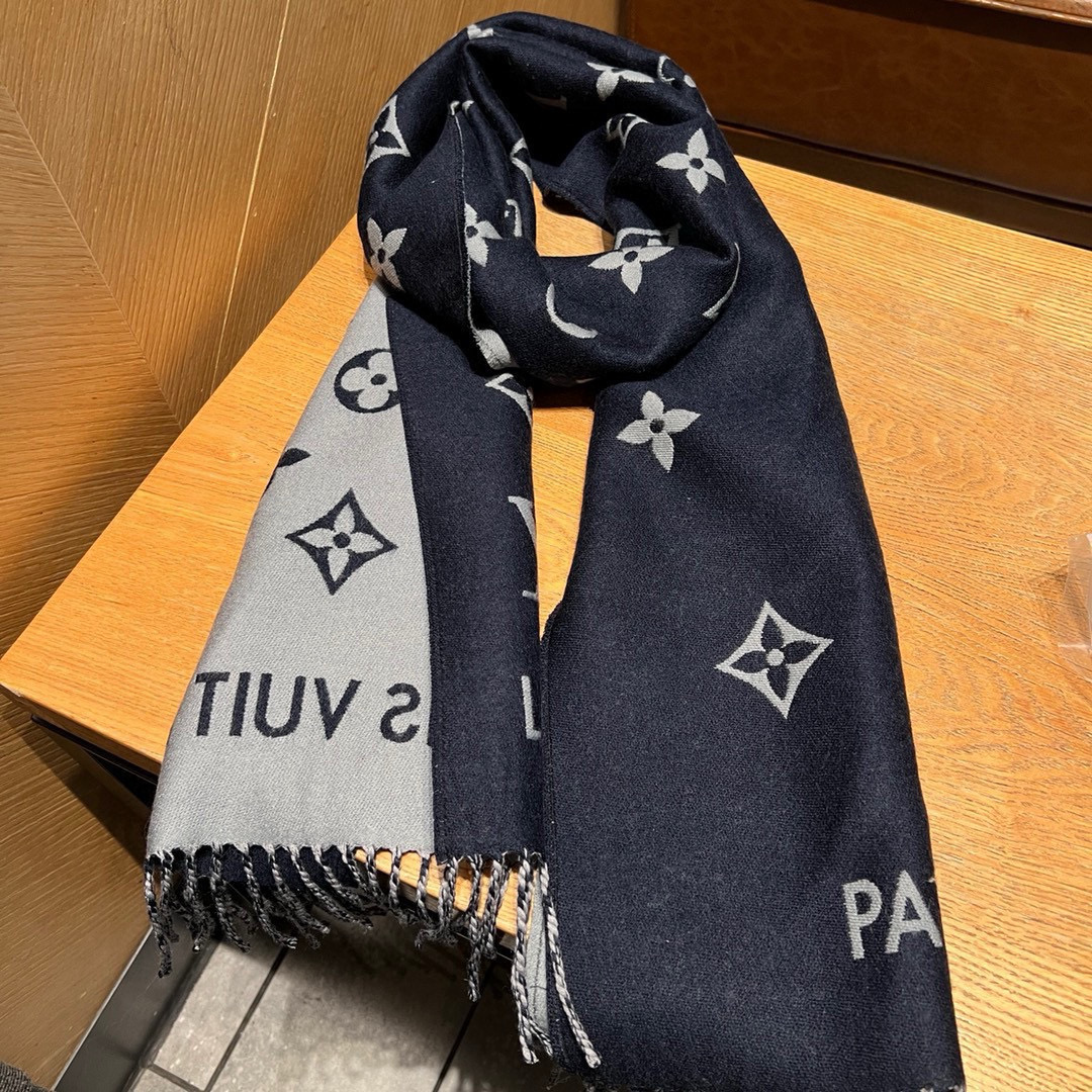 Lv 高品质 ！今年热度最高的围巾All About MNG围巾瞩目放大经典Monogram图案和路易威