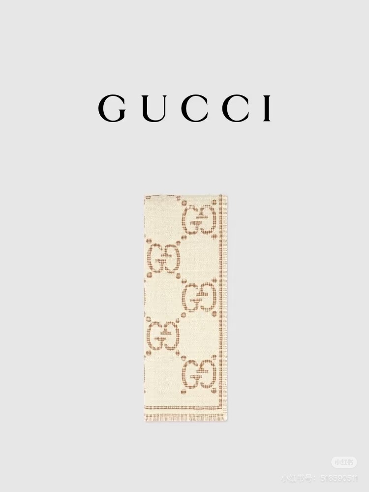 新色🐂货❗️专柜同步【双G提花双面披肩】款式经典，大方时髦，不过时，随便什么时候拿出来戴都好看。靓男靓女