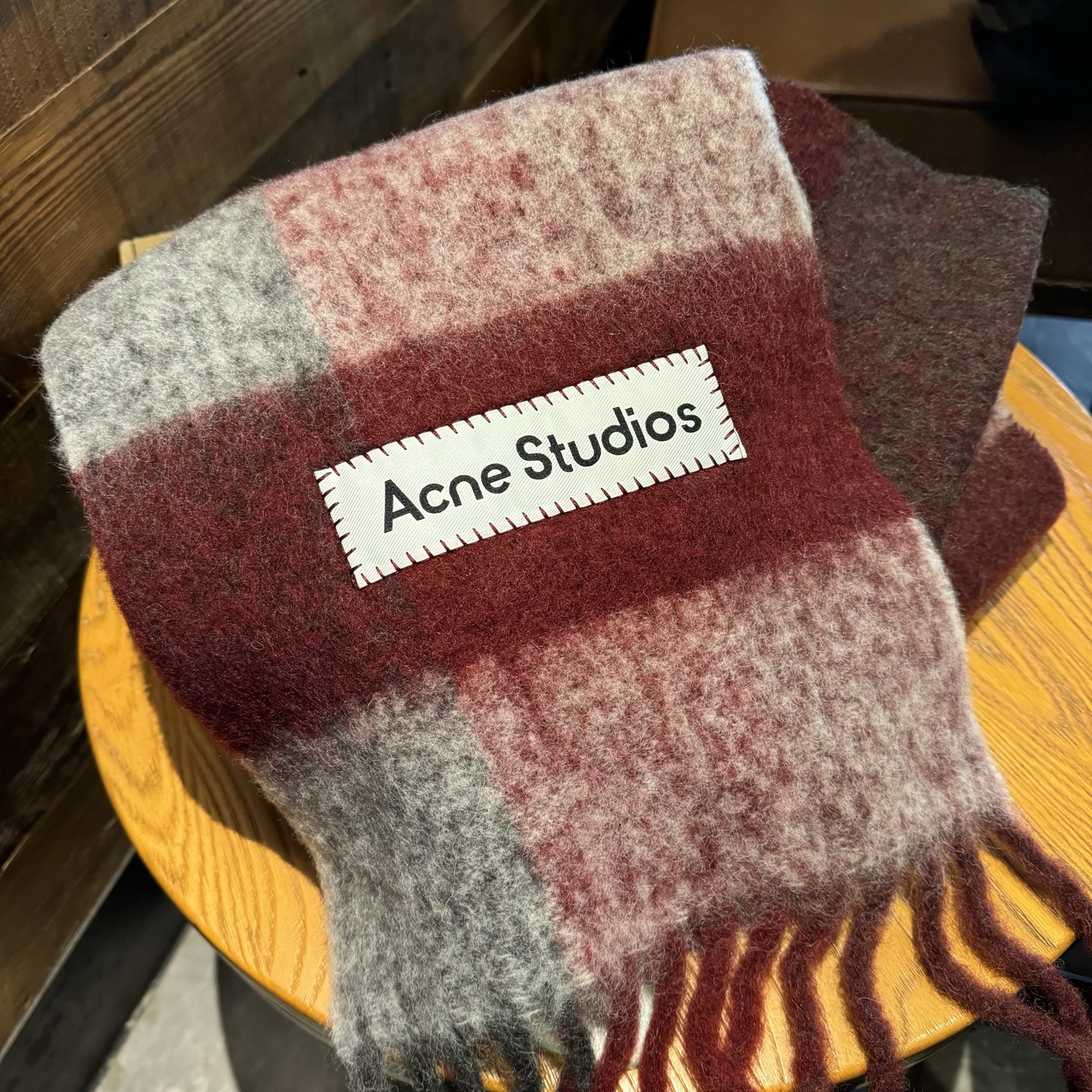 Acne Studios ACNE新款羊驼毛 马海毛彩虹围巾 斯德哥尔摩的温暖色彩 第一眼便爱上