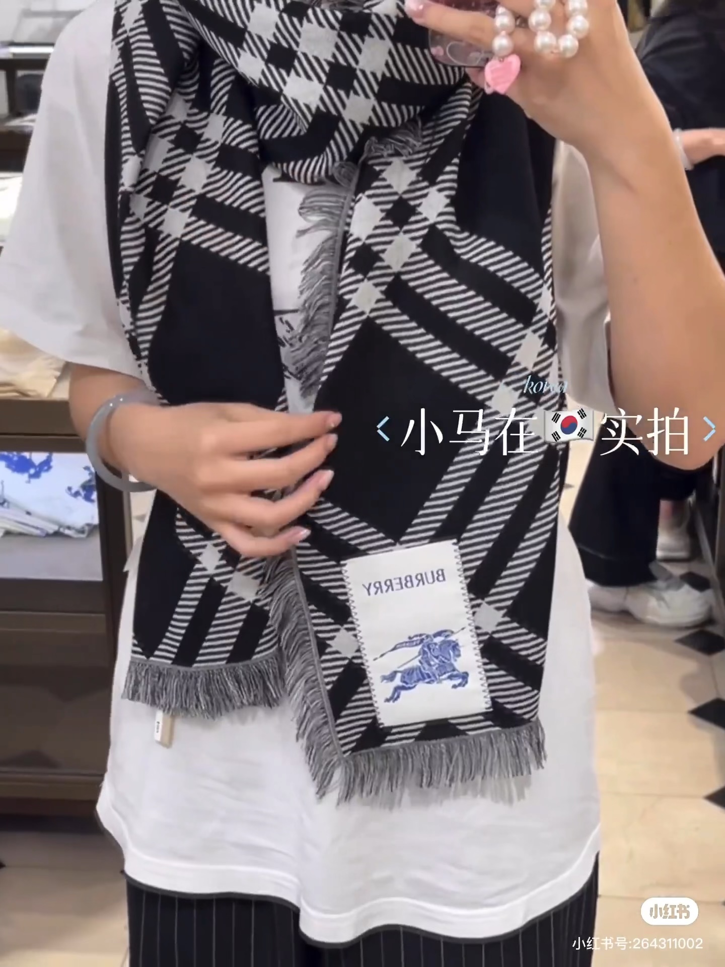 𝐁𝐔𝐑𝐁𝐄𝐑𝐑𝐘 • 𝟐𝟓ꫛꫀꪝ《骑士格纹长巾》张婧仪同款，原单品质！Size：200x65cm 70%