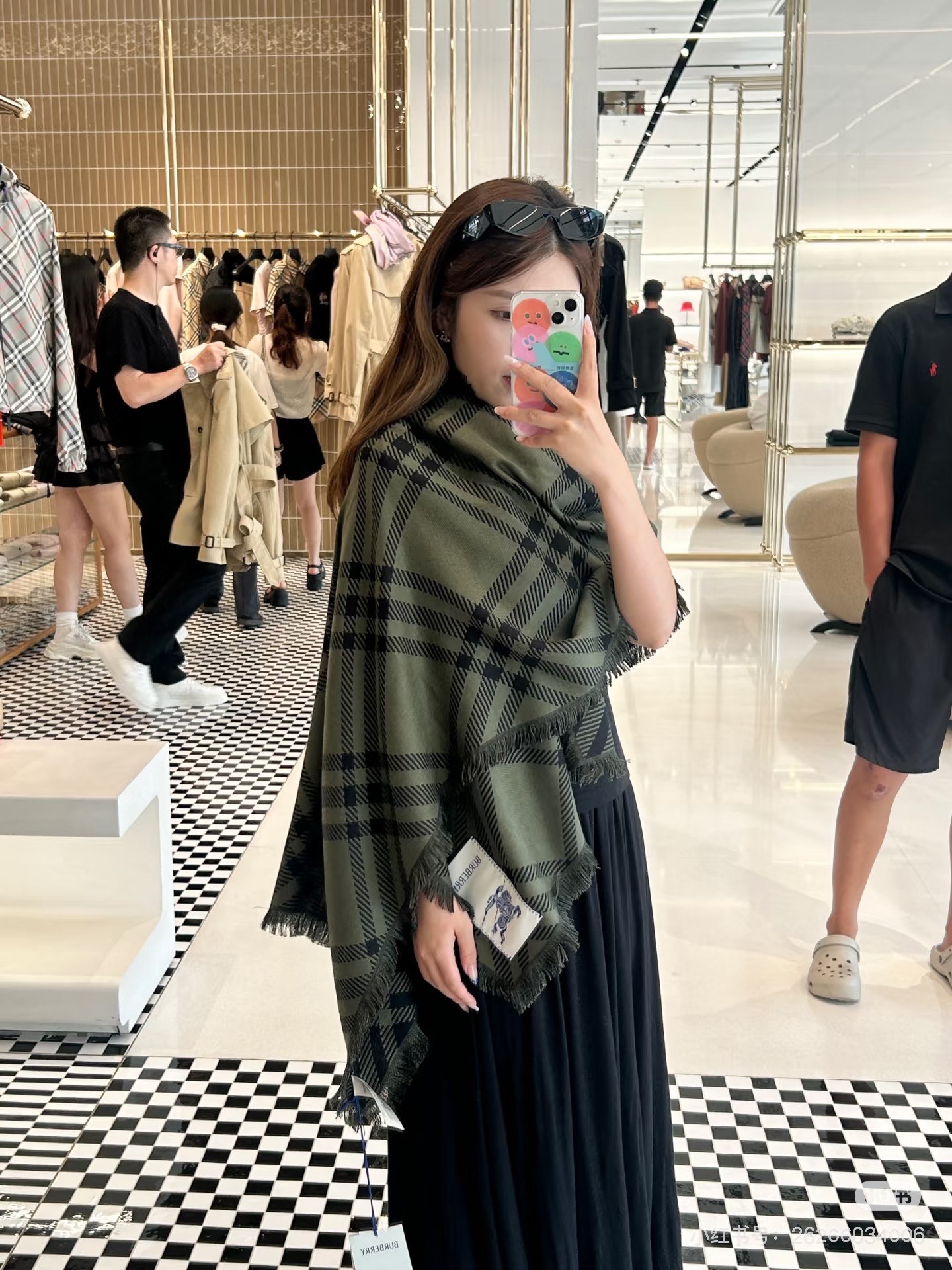 𝐁𝐔𝐑𝐁𝐄𝐑𝐑𝐘 • 𝟐𝟓ꫛꫀꪝ《骑士格纹长巾》张婧仪同款，原单品质！Size：200x65cm 70%