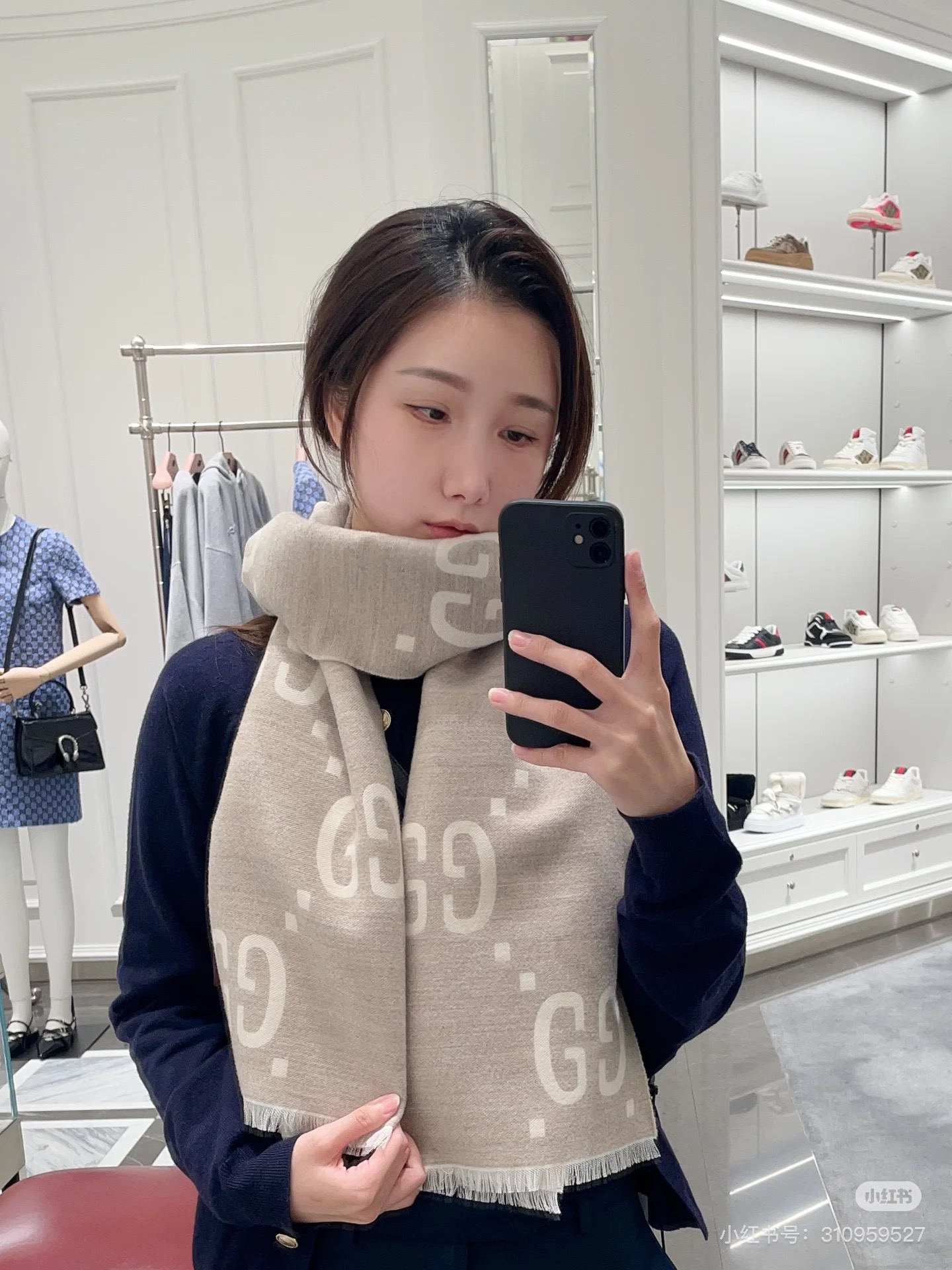 古奇重磅推荐❗️细节GG标识作为Gucci颇具代表性的传统精髓，始终与系列密不可分，以饱含新意的现代方式