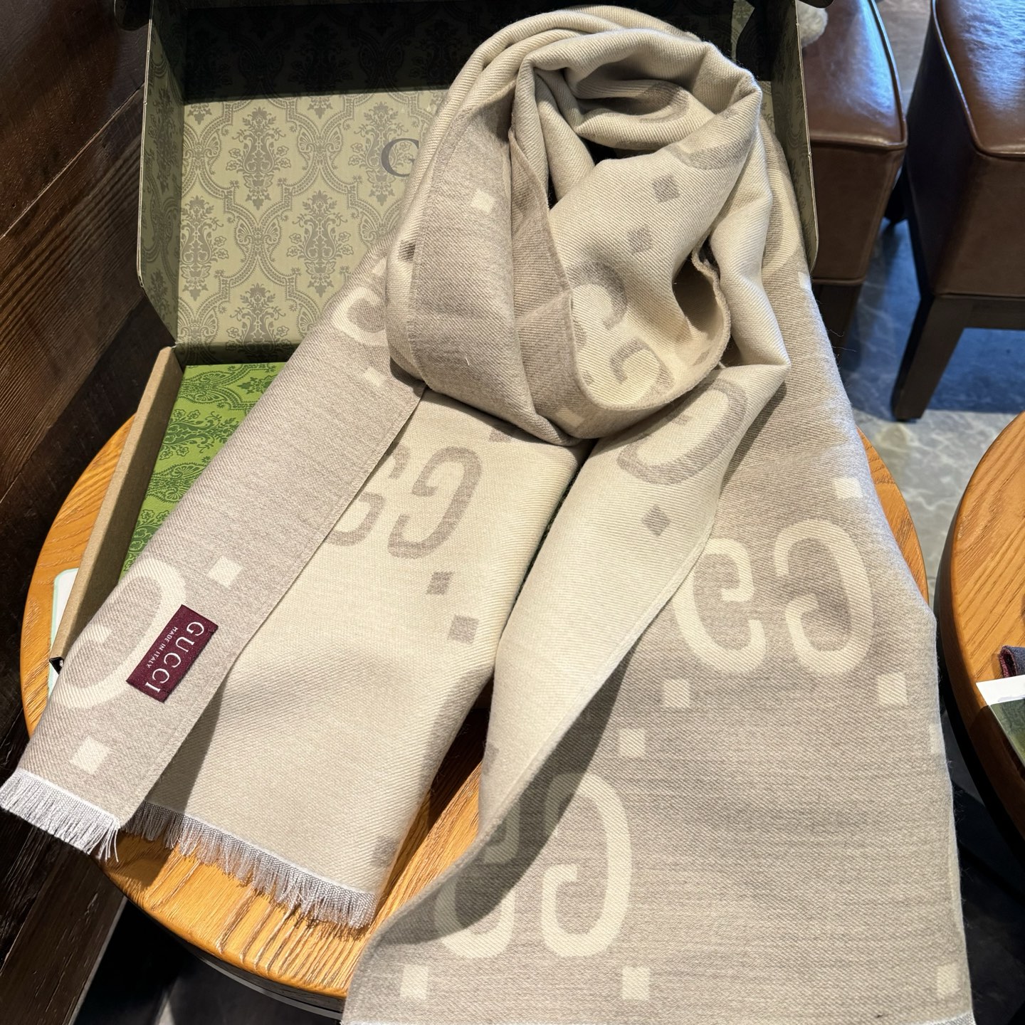 古奇重磅推荐❗️细节GG标识作为Gucci颇具代表性的传统精髓，始终与系列密不可分，以饱含新意的现代方式