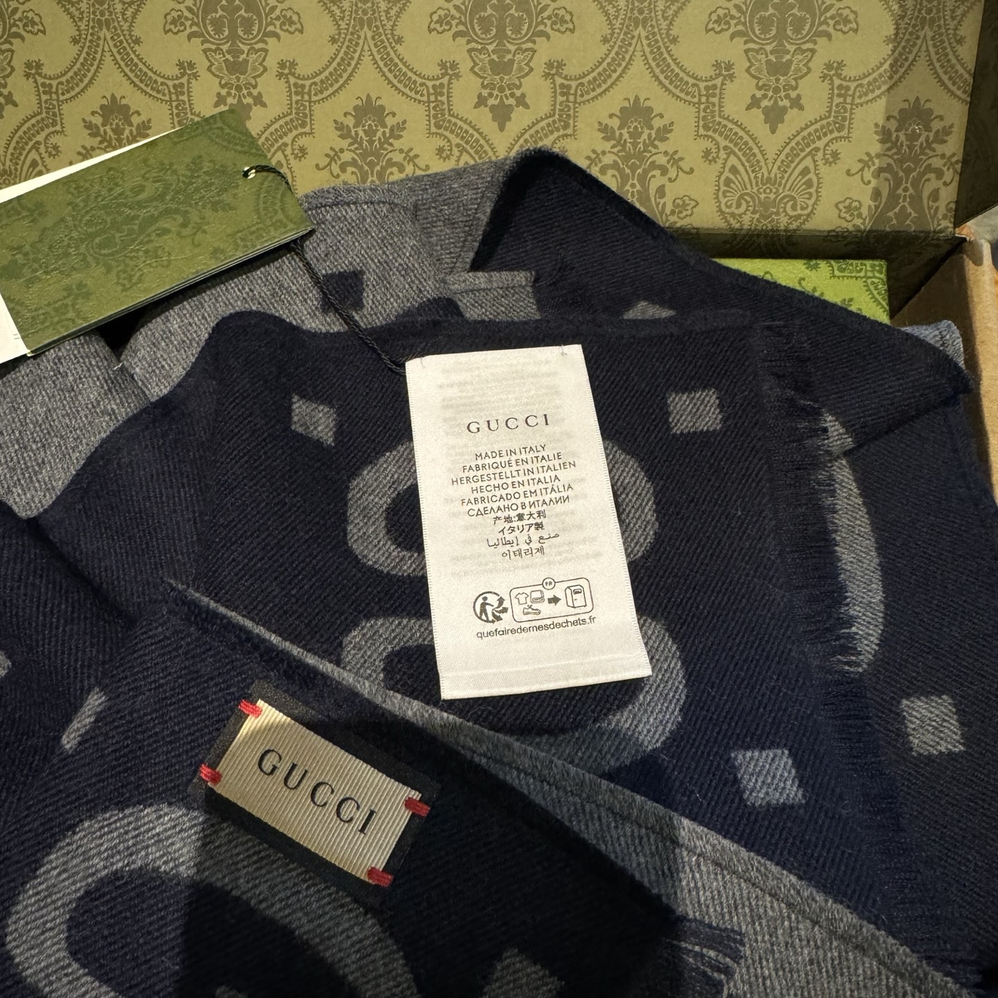 古奇重磅推荐❗️细节GG标识作为Gucci颇具代表性的传统精髓，始终与系列密不可分，以饱含新意的现代方式