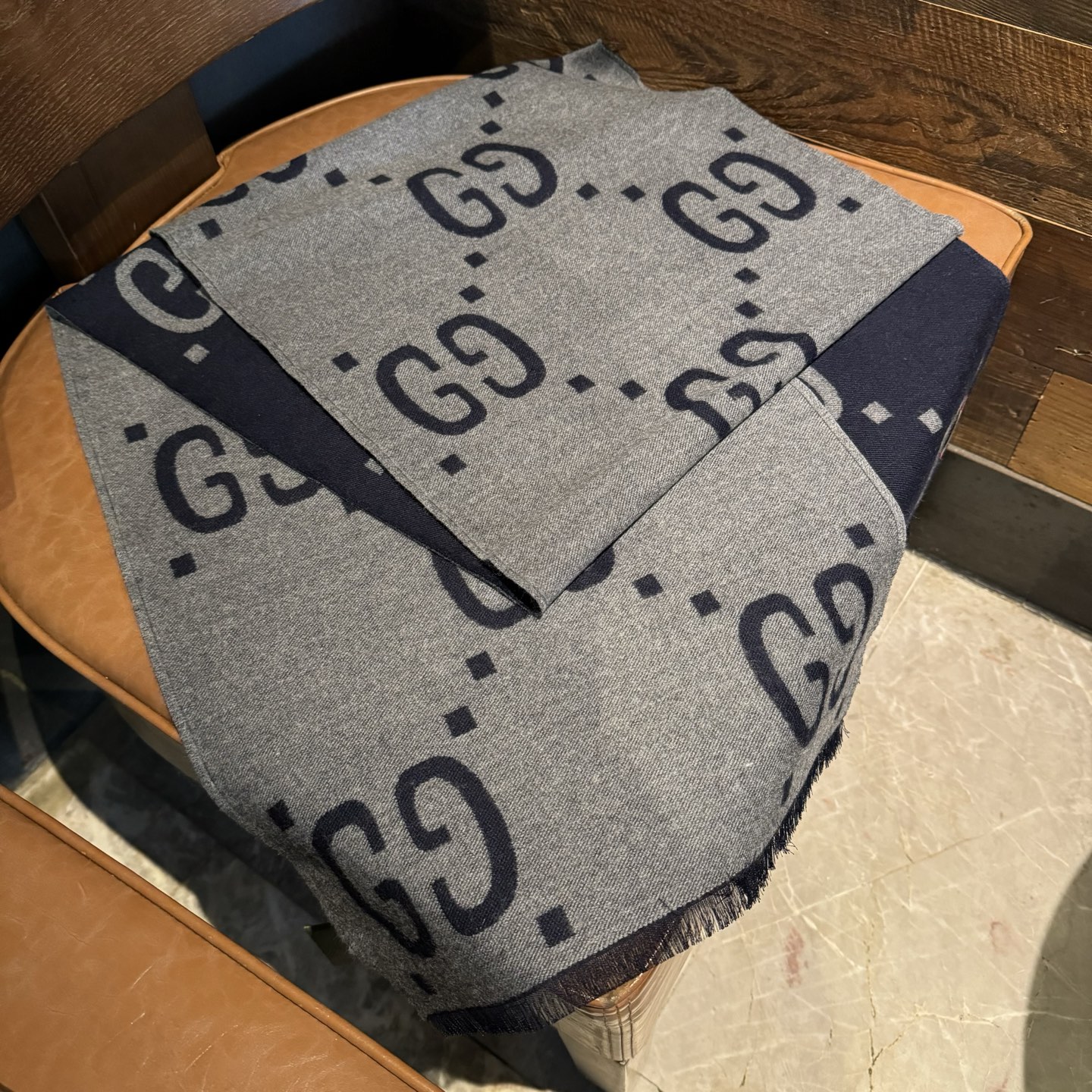 古奇重磅推荐❗️细节GG标识作为Gucci颇具代表性的传统精髓，始终与系列密不可分，以饱含新意的现代方式