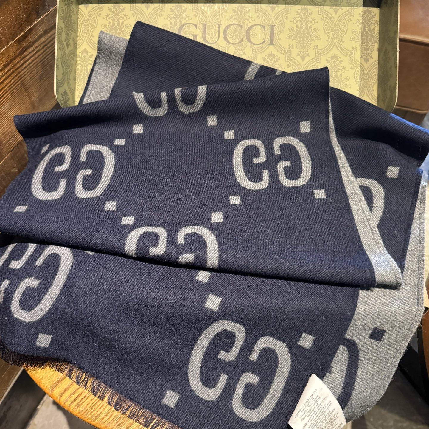 古奇重磅推荐❗️细节GG标识作为Gucci颇具代表性的传统精髓，始终与系列密不可分，以饱含新意的现代方式