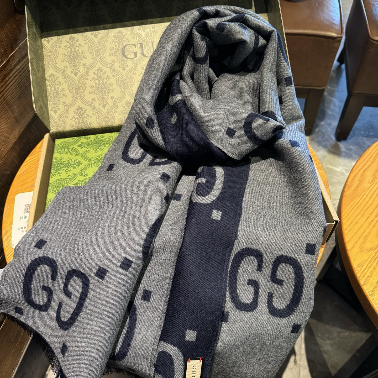 古奇重磅推荐❗️细节GG标识作为Gucci颇具代表性的传统精髓，始终与系列密不可分，以饱含新意的现代方式