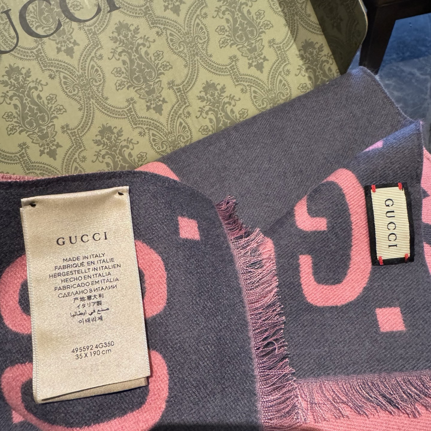 古奇重磅推荐❗️细节GG标识作为Gucci颇具代表性的传统精髓，始终与系列密不可分，以饱含新意的现代方式