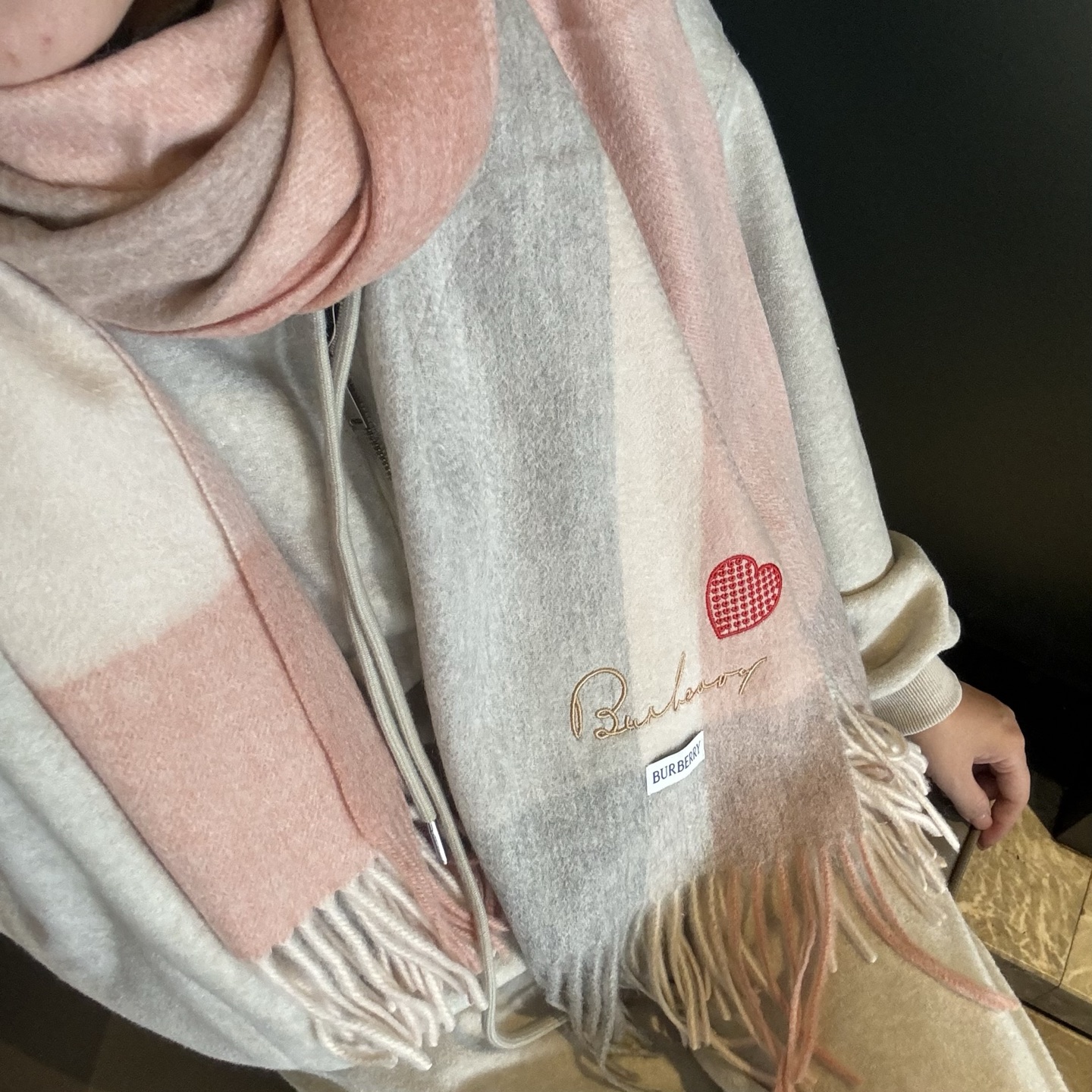 🆕Burberry ·巴宝莉爱心款💗❗️大B家新品围巾披肩‮磅重‬来了❗️bur原单殿堂‮皇级‬室最新款