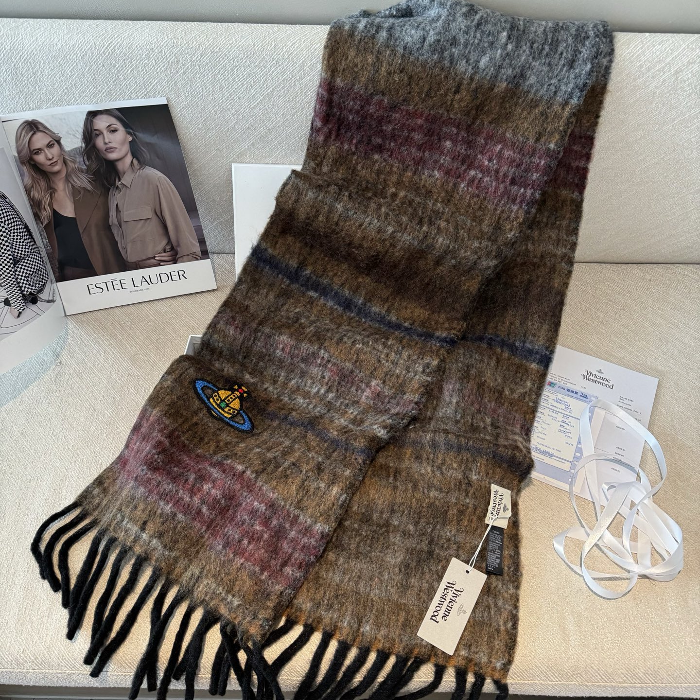 高品质 𝐕𝐢𝐯𝐢𝐞𝐧𝐧𝐞 𝐖𝐞𝐬𝐭𝐰𝐨𝐨𝐝🪐✨经典大土星马海毛围巾 vivienne westwood西