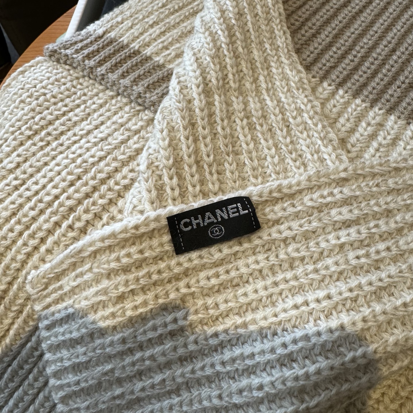 👑👑Chanel25秋冬新款24b针织围巾羊绒针织长巾‼️美翻了[流泪]御用殿堂级极品‼️新款在售 进口