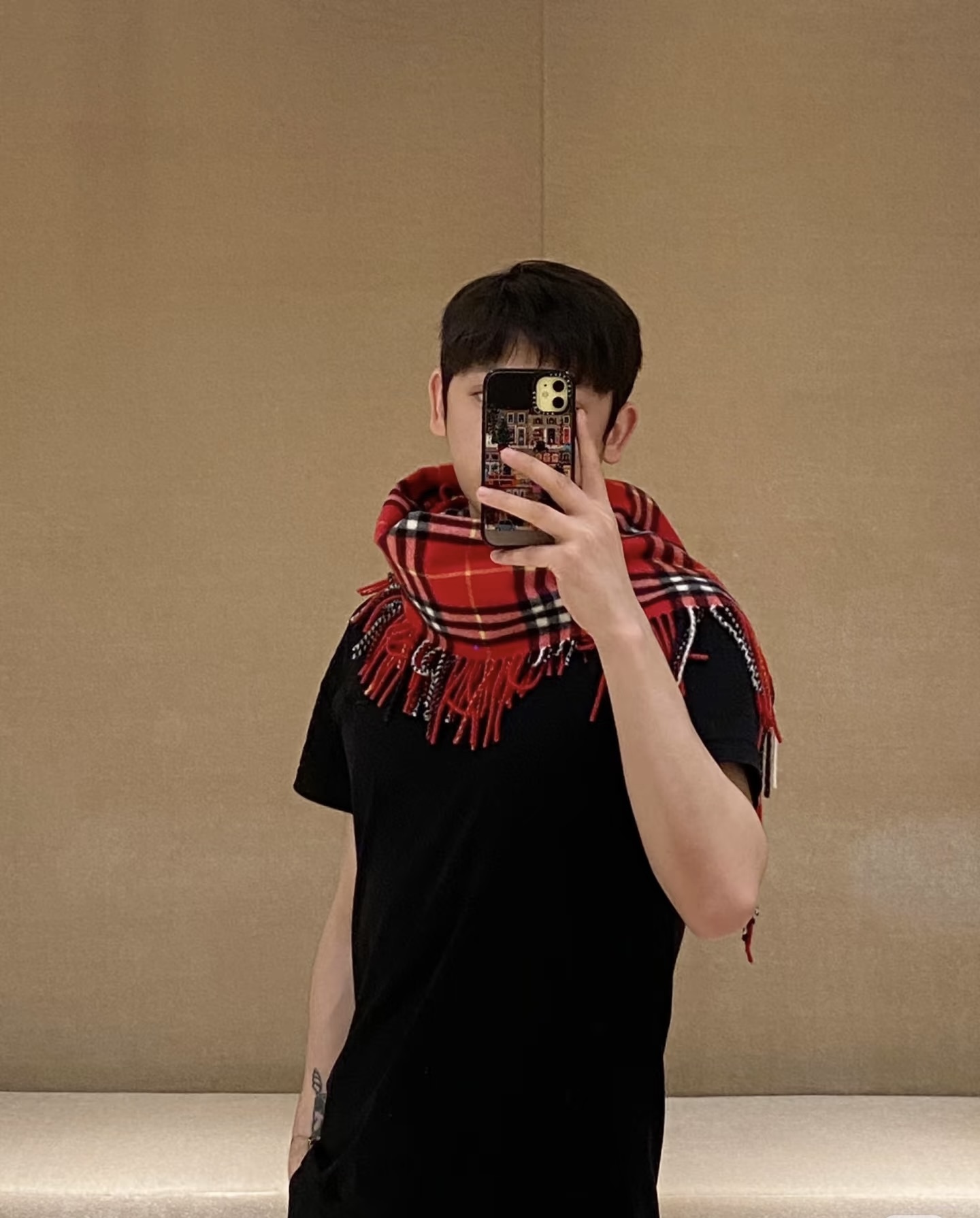 ✨✨【B家蜈蚣巾】金靖同款新品到货！采用内蒙古顶级羊绒毛，最新款男女通用情侣款👫重磅推荐💥 经典的格子，