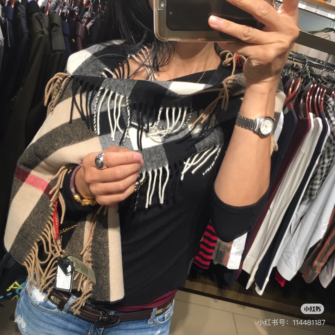 ✨✨【B家蜈蚣巾】金靖同款新品到货！采用内蒙古顶级羊绒毛，最新款男女通用情侣款👫重磅推荐💥 经典的格子，