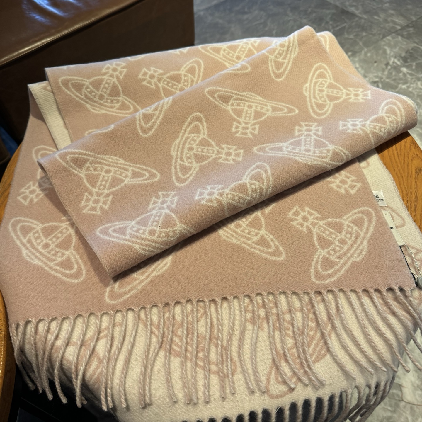 新色到✨✨英国朋克教母“西太后Vivienne Westwood”最爱的土星❗❗从精神上，Vivenne