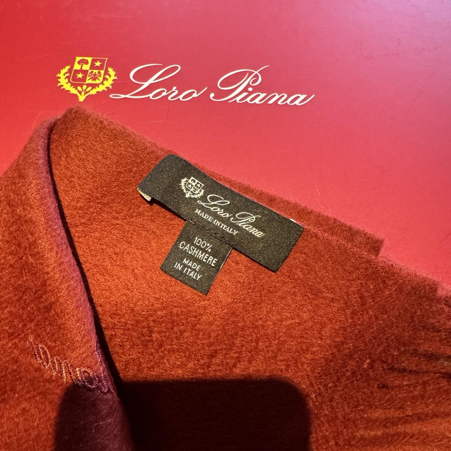 Loro Piana · 诺悠翩雅秋冬新品❗️【极品山羊绒小围巾】送人自留都太高大上了😍重磅上新，爆款爆