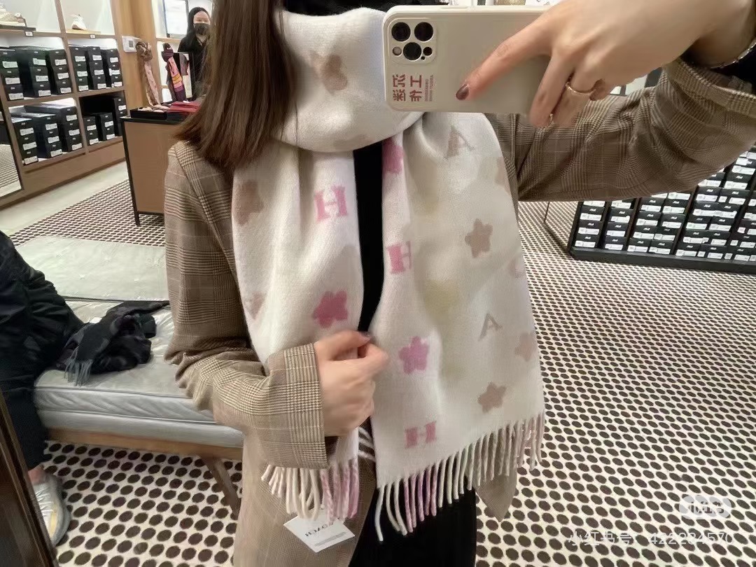 Coach COACH 【小花-彩虹条】蔻驰围巾也太 了吧 不仅有颜值还有品质 97%羊毛+3%羊绒