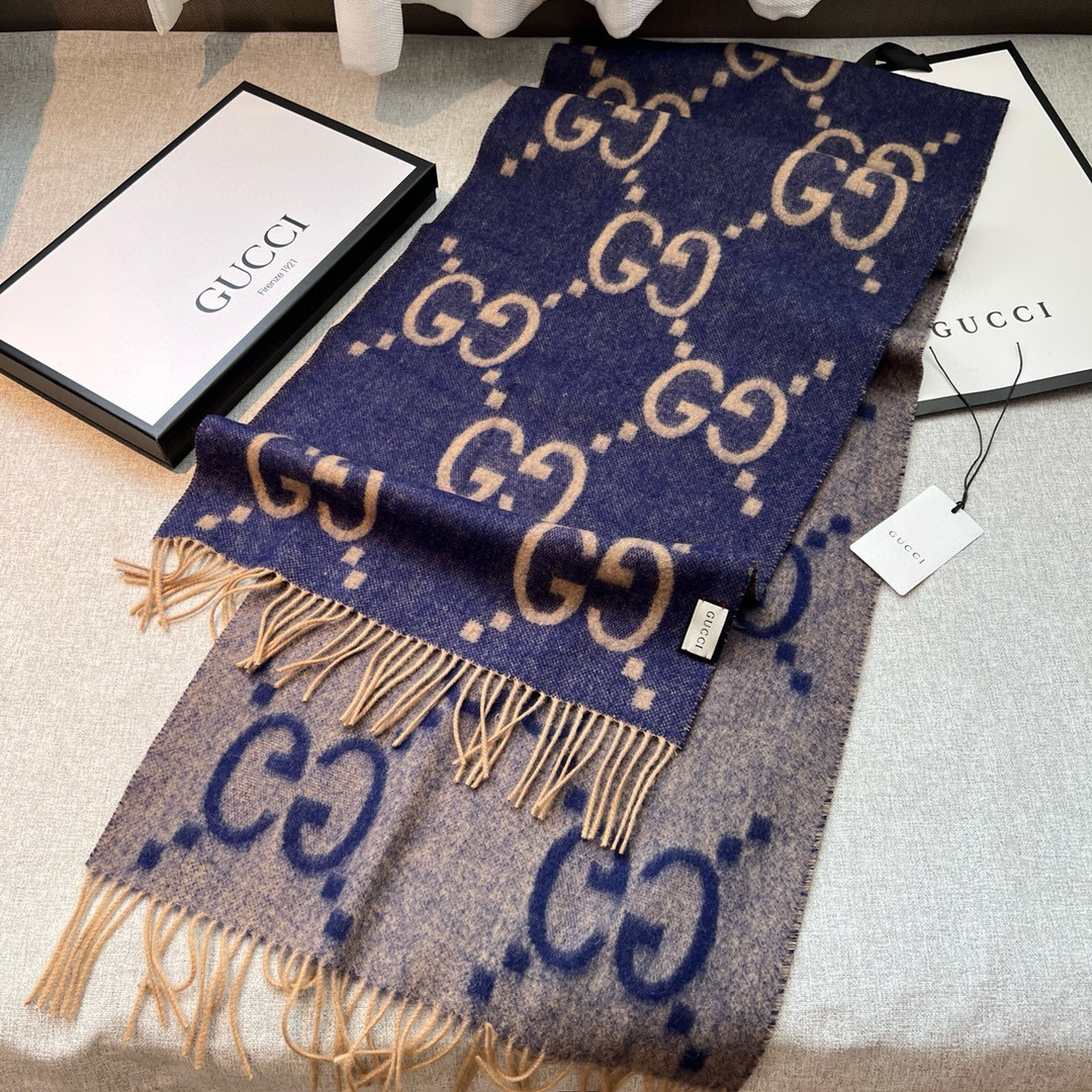 Gucci 颜色到齐 稀有品质 太 了 Gucci最新ZG同步款‼ 图案真的 啊~就喜欢这种GG腔调 价格 给力