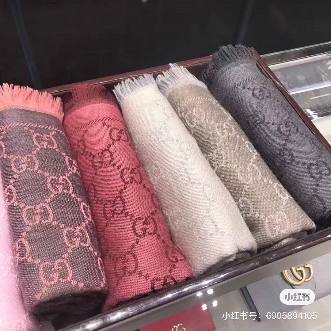 Gucci 重磅‼ Gucci 新款‼ 出口订单 的最新限量双面拼色‼ 全部纱线进口客供 唯一一家给G订制纱线的 供原料 如果不是能收点渠道牛逼货 我估计 都买不上这种限量版货色