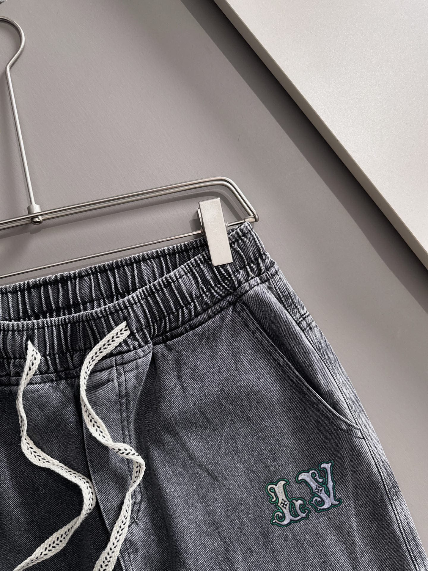 Louis Vuitton Denim Straight Leg Pants - Modern Comfort and Style 4 i1759655645503 6590 0 2