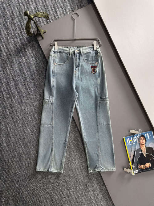 Burberry 2025 Autumn/Winter Wide Leg Denim Jeans Straight Leg Trousers 1 Burberry 2025 Autumn/Winter Wide Leg Denim Jeans Straight Leg Trousers