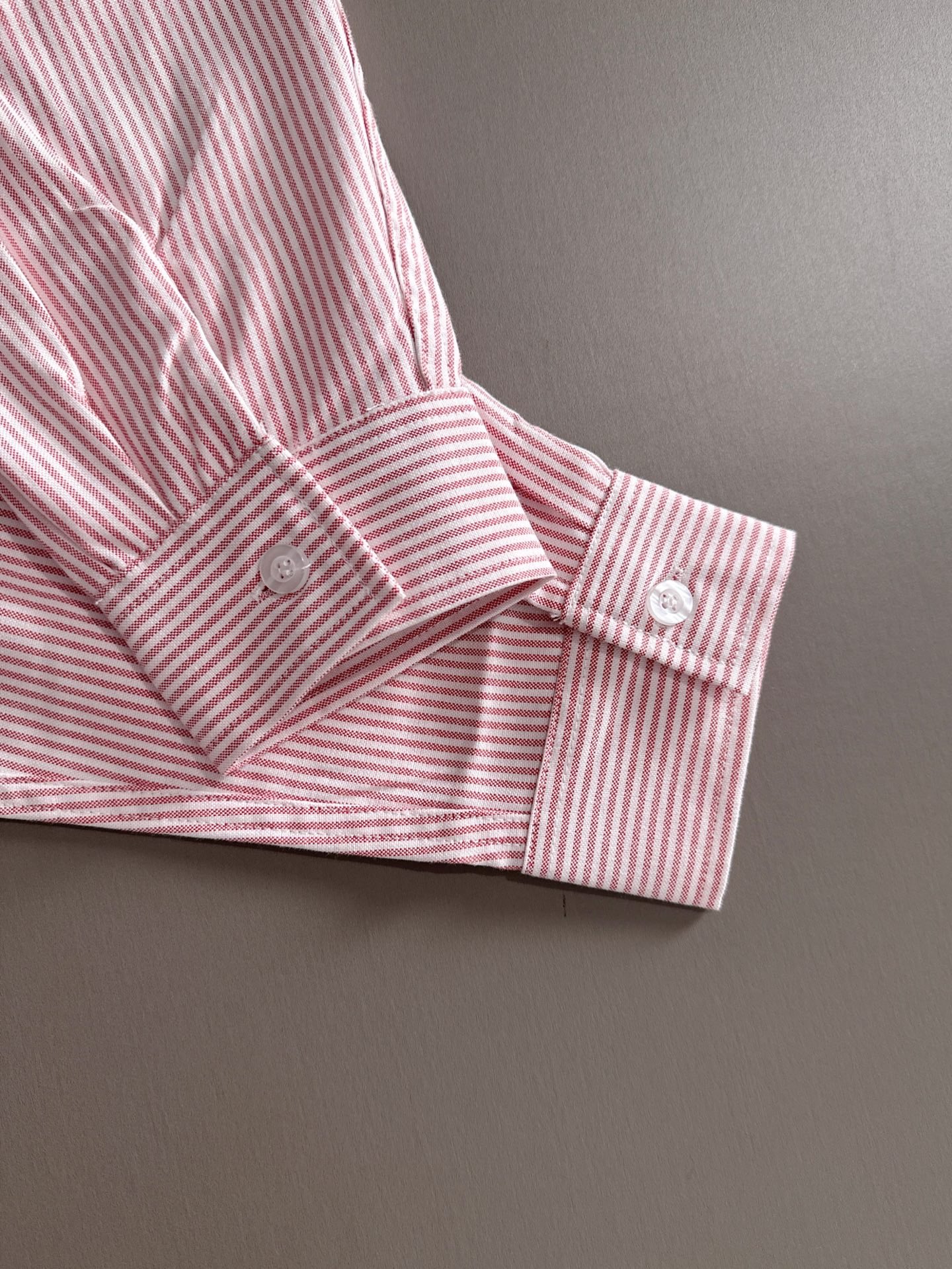 蒙口 P410 条纹長袖衬衫 - ビジネスカジュアルに最適なスタイル