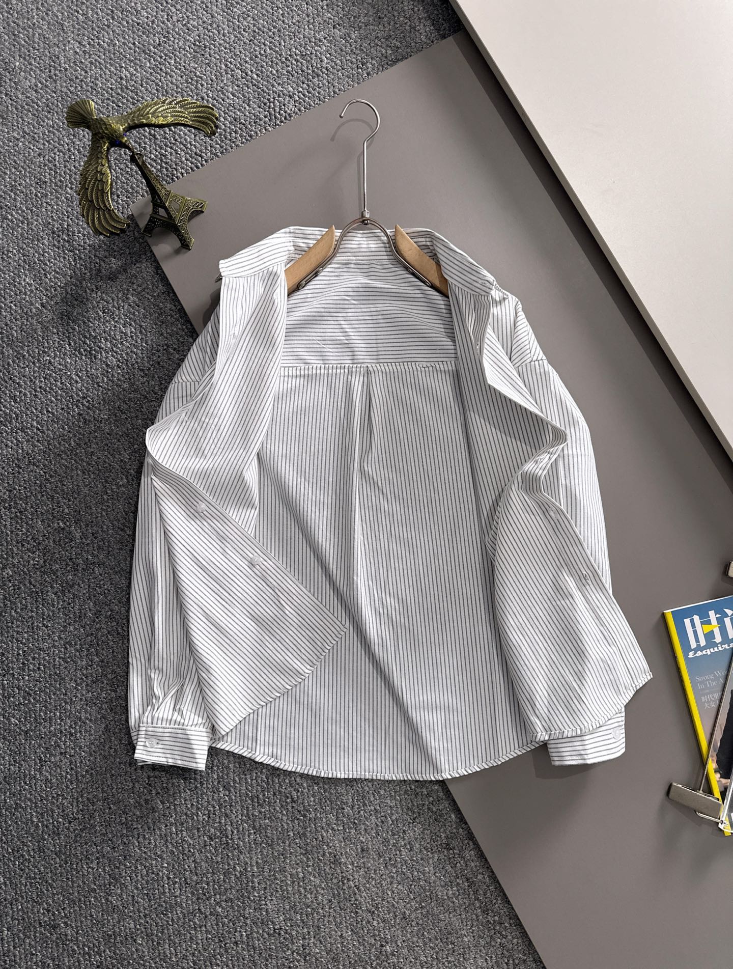 蒙口 P410 ストライプシャツ - ビジネス＆カジュアルに最適な長袖