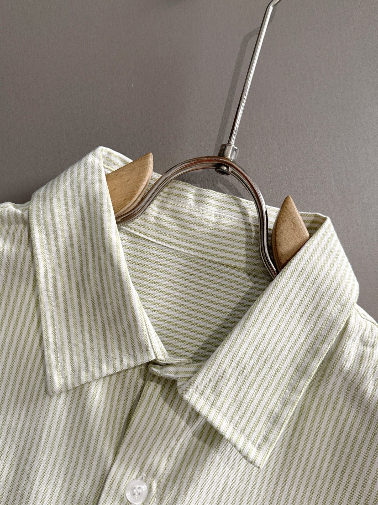 蒙口ストライプ長袖シャツ - シンプルで洗練されたビジネスカジュアル