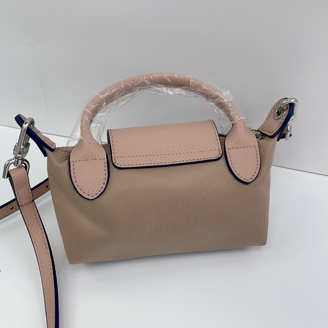Longchamp ～ 打孔款 山楂色