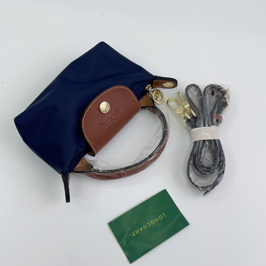 Longchamp ～ 打孔款 深蓝色