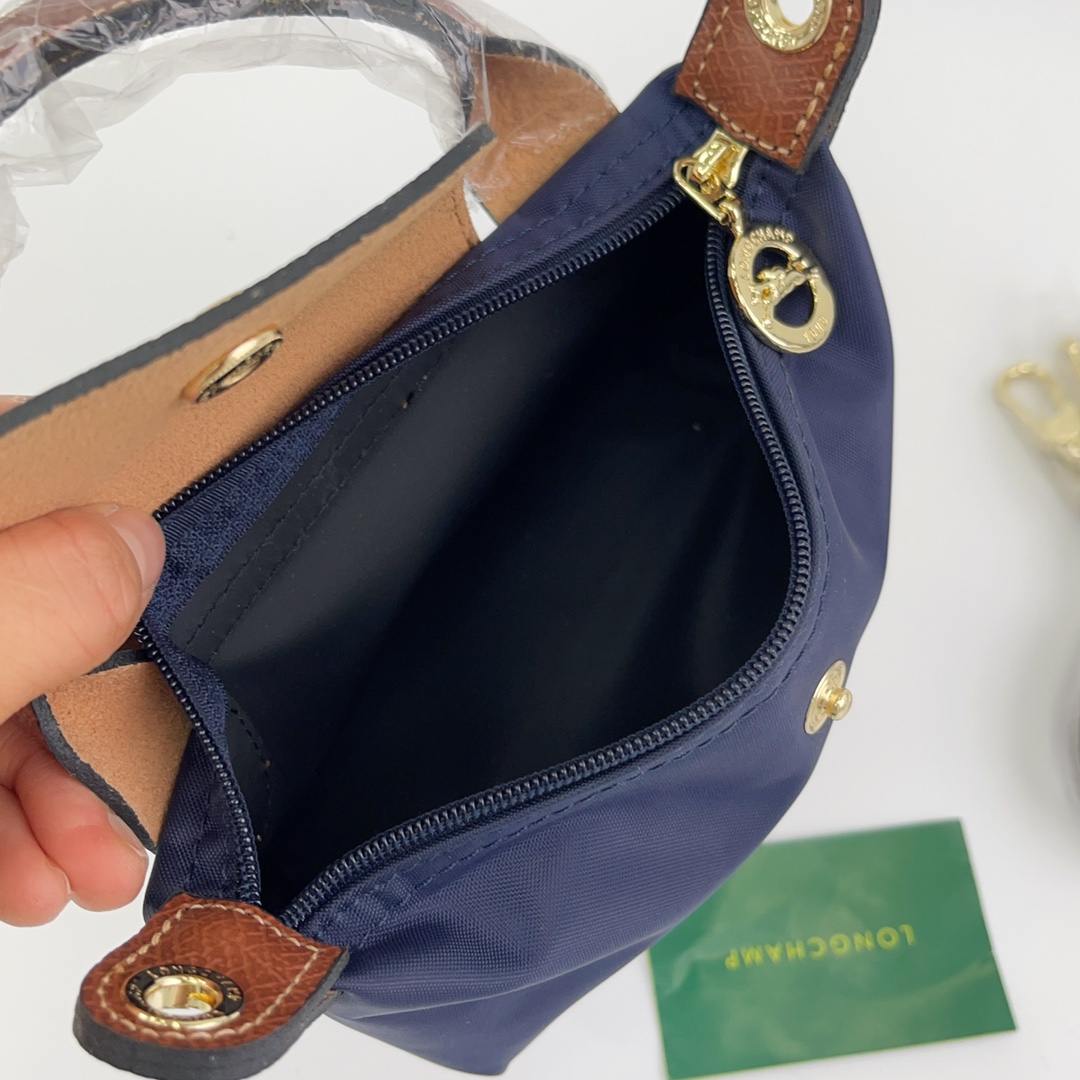 Longchamp ～ 打孔款 深蓝色