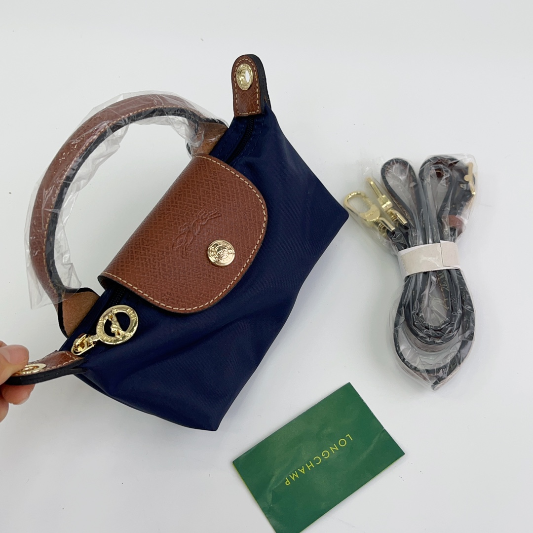 Longchamp ～ 打孔款 深蓝色