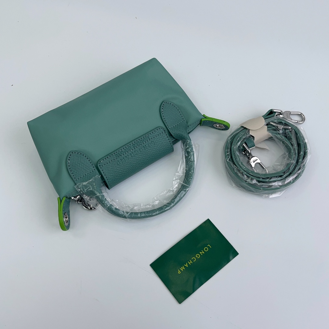 Longchamp ～ 打孔款 湖水绿