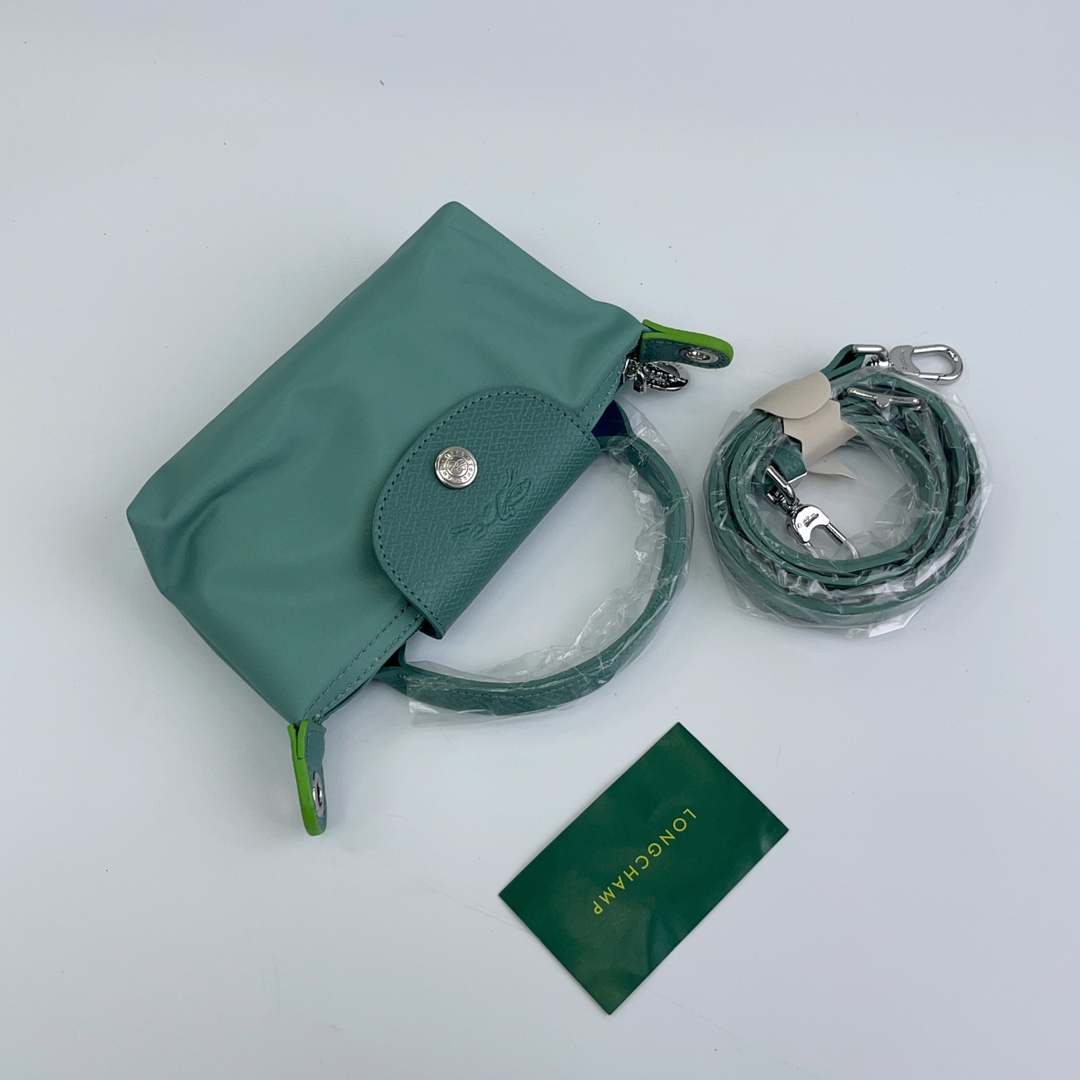 Longchamp ～ 打孔款 湖水绿