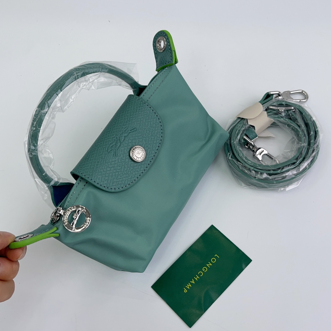 Longchamp ～ 打孔款 湖水绿