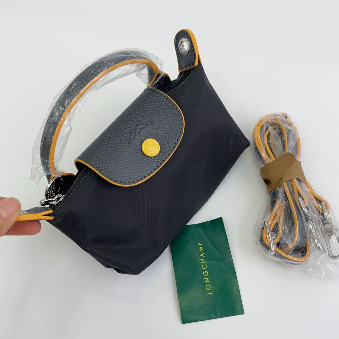 Longchamp ～ 打孔款 石墨灰