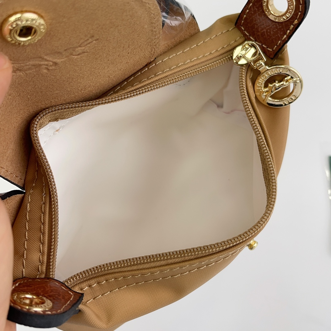Longchamp ～ 打孔款 沙黄色
