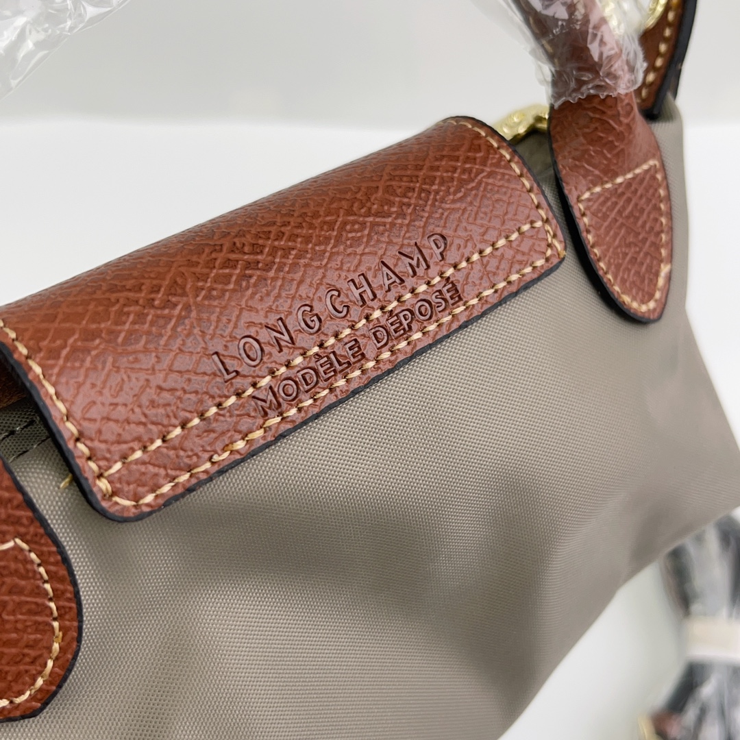 Longchamp ～ 打孔款 斑鸠灰