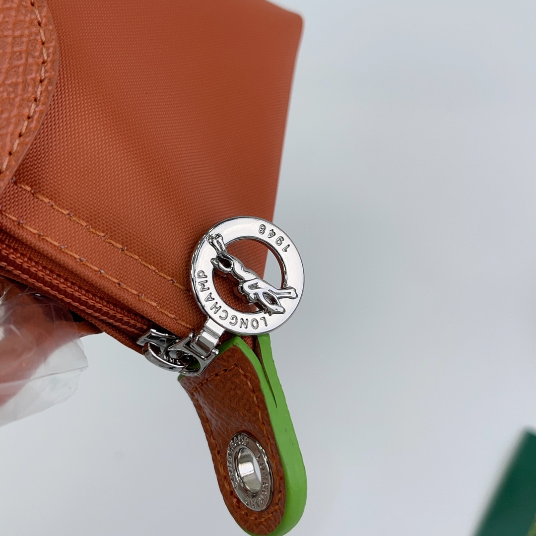 Longchamp ～ 打孔款 砖红色
