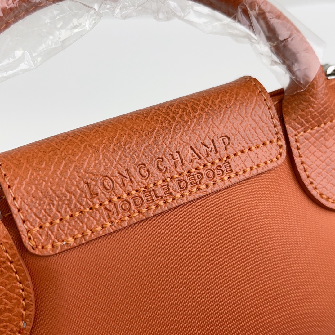 Longchamp ～ 打孔款 砖红色