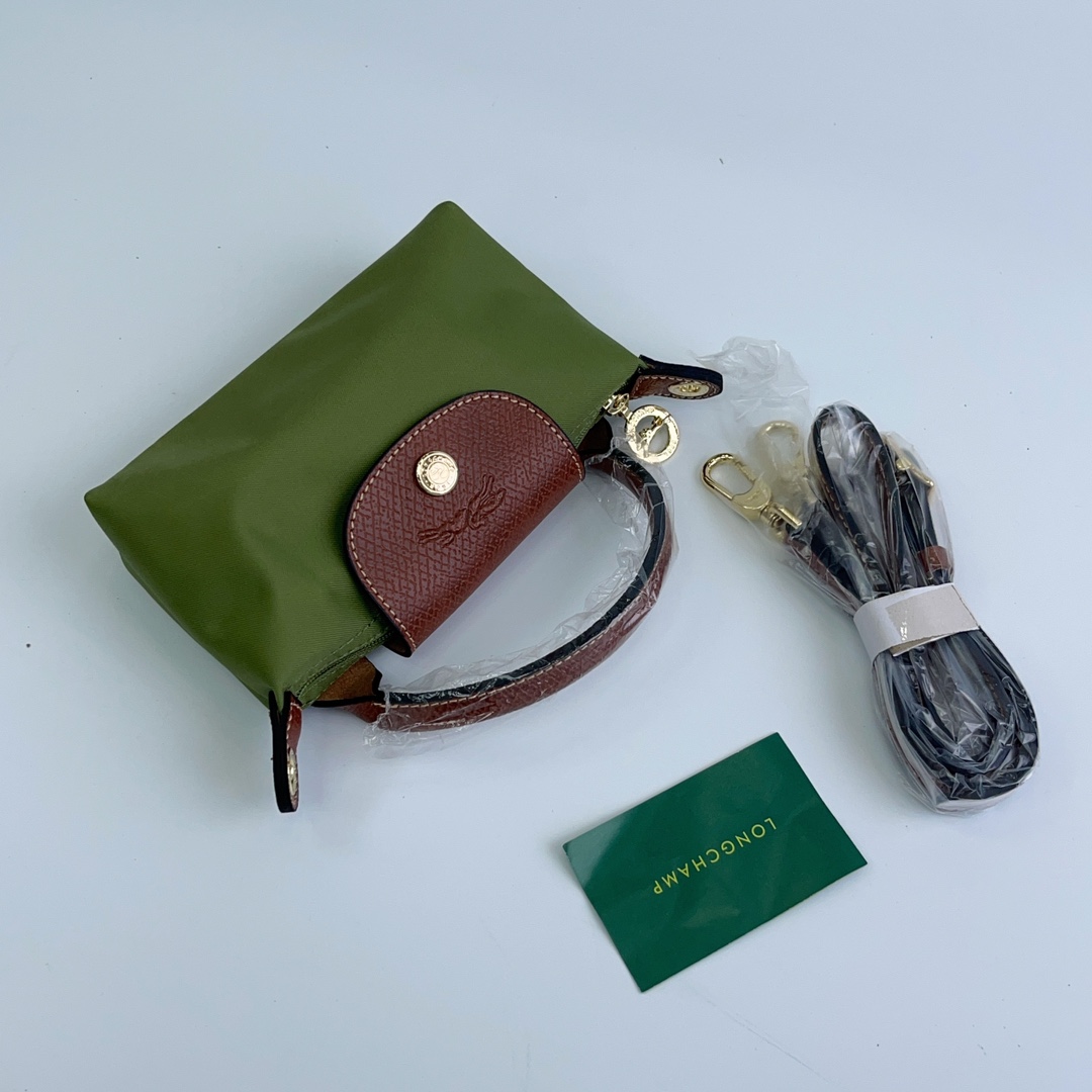 Longchamp ～ 打孔款 牛油果绿